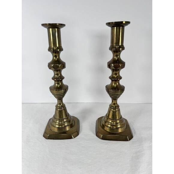 Pair of early 1800s Brass English Beehive Candlesticks, Stamped with Reg # - Picture 1 of 16